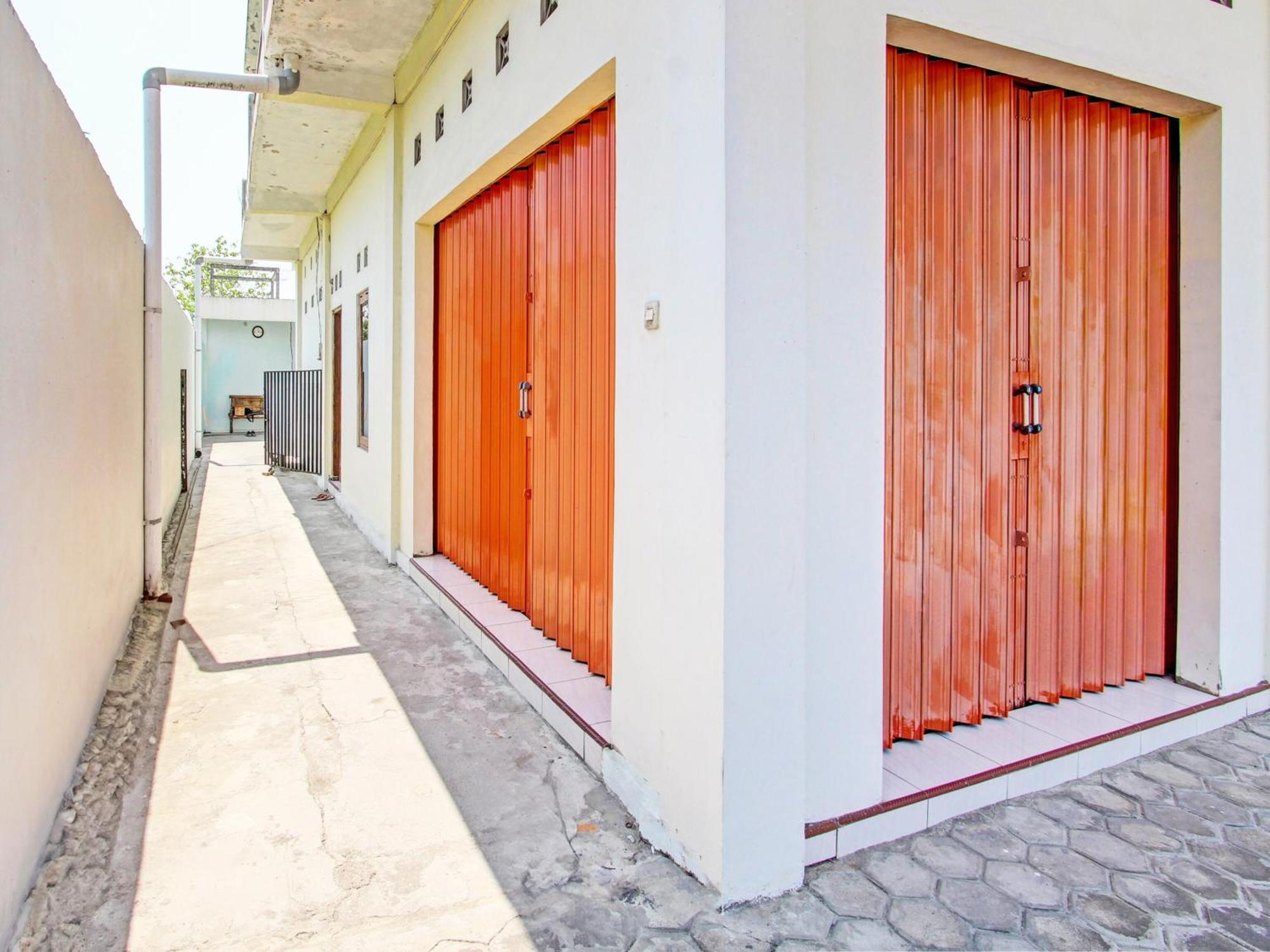 Spot On 93020 Rumah Singgah Ganjuran Bantul Exterior foto